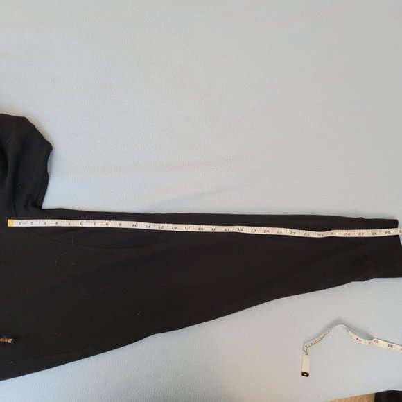 Zoo York black sweat pants with zippered pockets. Size M. - Picture 9 of 10